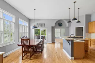 6598 Revere Ct, Gurnee, IL 60031 - Photo 7