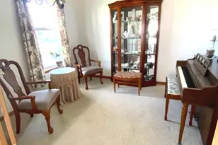 1056 Deertrail Ct, Antioch, IL 60002 - Photo 5