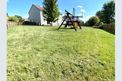 1056 Deertrail Court, Antioch, IL 60002 - Photo 29