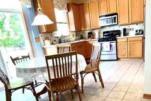 1056 Deertrail Ct, Antioch, IL 60002 - Photo 11