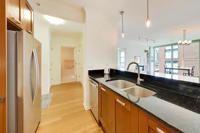 1570 Elmwood Avenue #909, Evanston, IL 60201 - Photo 9