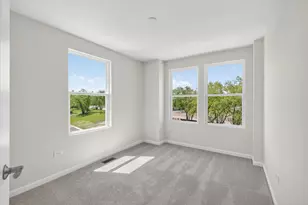 2635 Lohan Wy, Hoffman Estates, IL 60192 - Photo 19