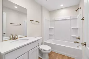 2635 Lohan Wy, Hoffman Estates, IL 60192 - Photo 21