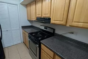 1756 Fayette, Hoffman Estates, IL 60169 - Photo 5