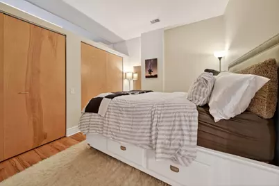 212 W Washington Street #1402, Chicago, IL 60606 - Photo 5