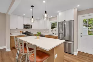 512 N Westlawn Ave, Aurora, IL 60506 - Photo 9