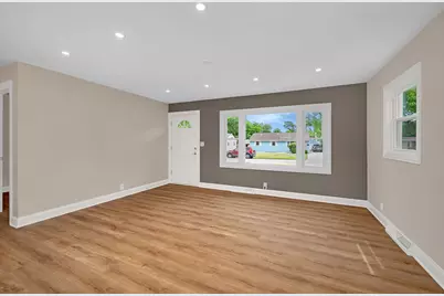 512 N Westlawn Avenue, Aurora, IL 60506 - Photo 7