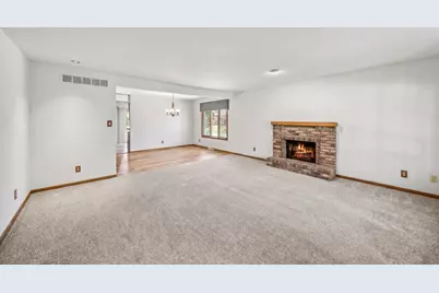 12 Pebblewood Trail, Naperville, IL 60563 - Photo 7
