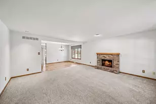 12 Pebblewood Trail, Naperville, IL 60563 - Photo 7
