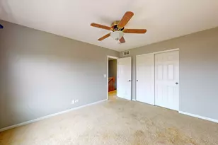 214 Cassidy Ln, Elgin, IL 60124 - Photo 23