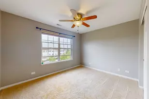 214 Cassidy Ln, Elgin, IL 60124 - Photo 21