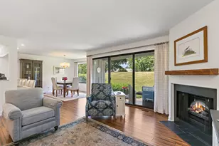 256 Thornhill Ln, Lake Barrington, IL 60010 - Photo 7