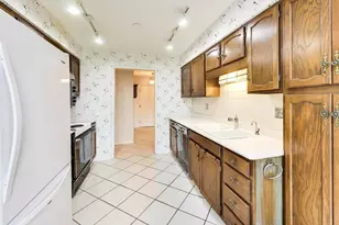 9558 Gross Point Rd, Skokie, IL 60076 - Photo 11