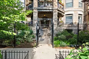 5217 N Winthrop Ave, Chicago, IL 60640 - Photo 1