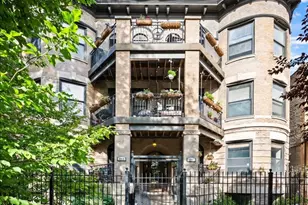 5217 N Winthrop Ave, Chicago, IL 60640 - Photo 1