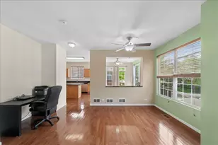 35 Thomas Ct, Grayslake, IL 60030 - Photo 5