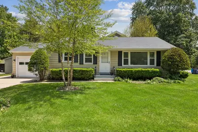 11 Logan Avenue, Geneva, IL 60134 - Photo 1