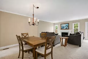 1150 Oakview Dr, Wheaton, IL 60187 - Photo 11