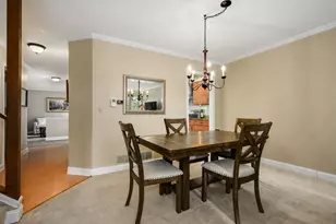1150 Oakview Dr, Wheaton, IL 60187 - Photo 13