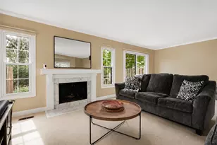 1150 Oakview Dr, Wheaton, IL 60187 - Photo 7