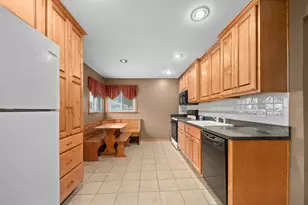 12416 S 44th Ct, Alsip, IL 60803 - Photo 9