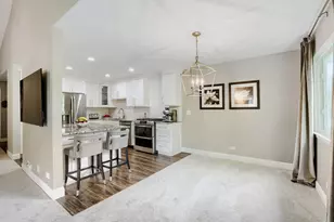 1017 Auburn Ln, Buffalo Grove, IL 60089 - Photo 9