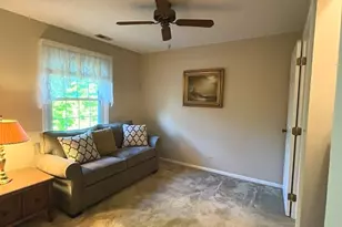 27 Exeter Ct, Naperville, IL 60565 - Photo 11
