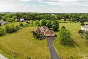 11524 Cross Creek Estates, Belvidere, IL 61008 - Photo 3