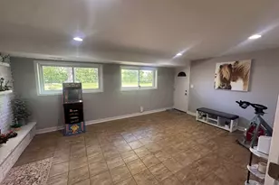 1006 Forest Dr, Elgin, IL 60123 - Photo 17