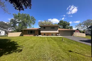 1006 Forest Dr, Elgin, IL 60123 - Photo 1