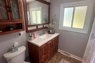 1006 Forest Dr, Elgin, IL 60123 - Photo 21