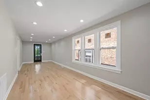 8613 S Colfax Ave, Chicago, IL 60617 - Photo 7