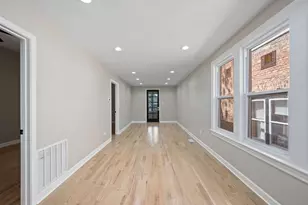 8613 S Colfax Ave, Chicago, IL 60617 - Photo 5