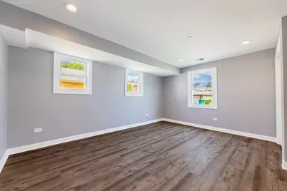 4900 S Laramie Avenue, Chicago, IL 60638 - Photo 9