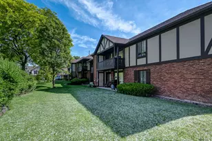11212 Cottonwood Dr, Palos Hills, IL 60465 - Photo 3