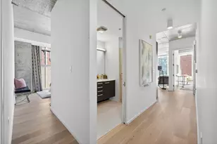550 N St Clair St, Chicago, IL 60611 - Photo 17