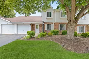 306 Sandpebble Ln, Aurora, IL 60504 - Photo 1