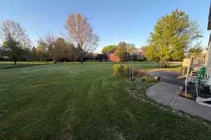 15N805 Pheasant Field Ln, Hampshire, IL 60140 - Photo 5