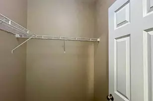 526 Grosvenor Ln, Aurora, IL 60504 - Photo 13