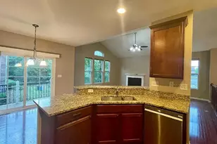 526 Grosvenor Ln, Aurora, IL 60504 - Photo 7
