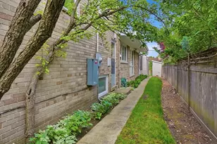 600 Florence Ave, Evanston, IL 60202 - Photo 23