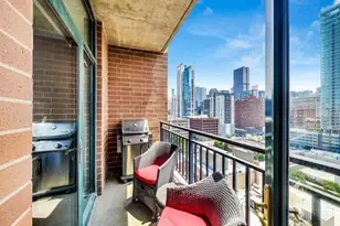 400 W Ontario St, Chicago, IL 60654 - Photo 17