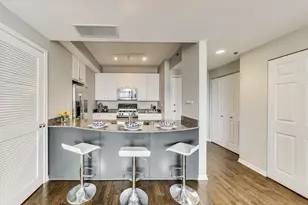 400 W Ontario St, Chicago, IL 60654 - Photo 7