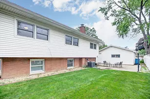 12661 S Major Ave, Palos Heights, IL 60463 - Photo 3