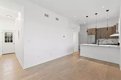 1236 W Hubbard Street #2S, Chicago, IL 60642 - Photo 5