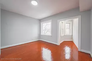 6720 S Paxton Ave, Chicago, IL 60649 - Photo 9