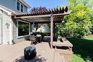335 Wentworth Ln, Bartlett, IL 60103 - Photo 39