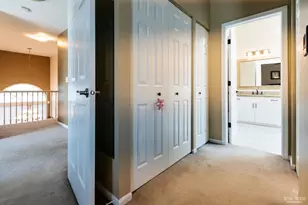 335 Wentworth Ln, Bartlett, IL 60103 - Photo 25