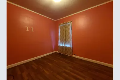 8319 S Crandon Avenue, Chicago, IL 60617 - Photo 7