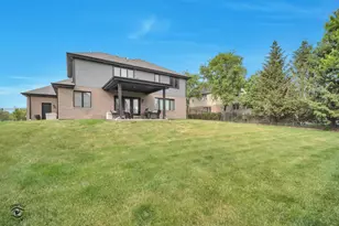 1973 Edgeview Dr, New Lenox, IL 60451 - Photo 11